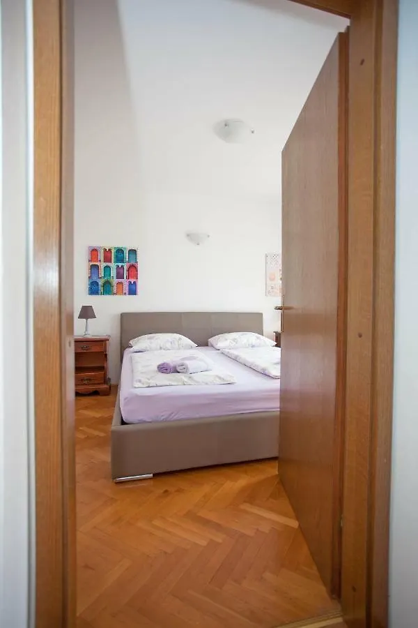 Apartment Studio Sole ロヴィニ